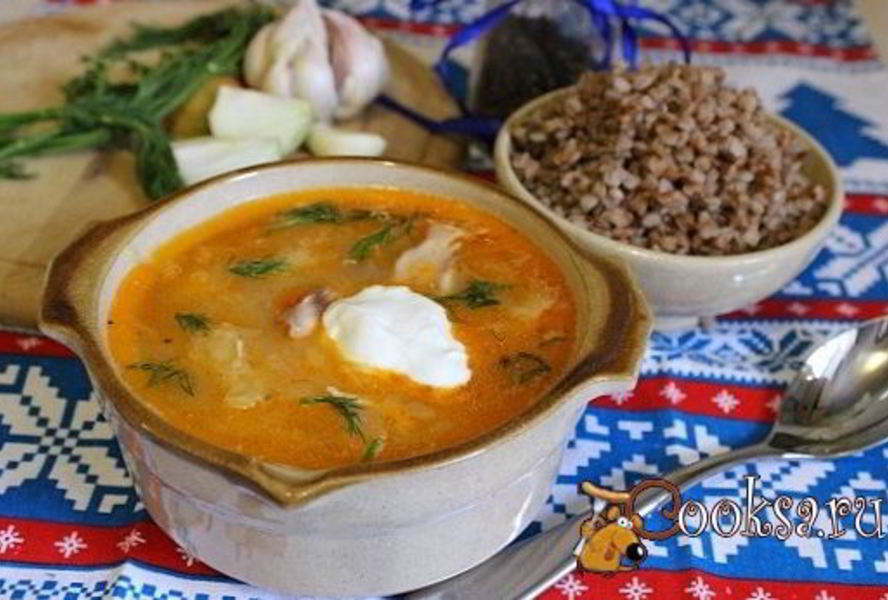 Деревенские кислые щи с гречневой кашей