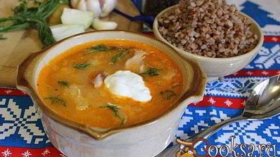 деревенские кислые щи с гречневой кашей
