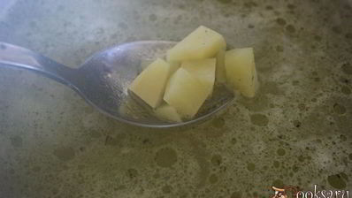 летние щи из молодой капусты со сладким перцем