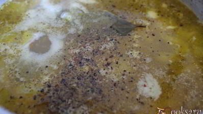 летние щи из молодой капусты со сладким перцем