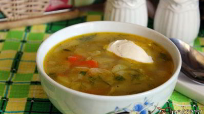 летние щи из молодой капусты со сладким перцем