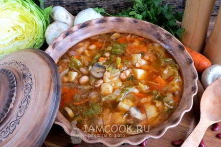 Постные щи с фасолью