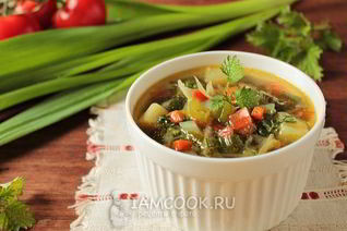 Постные зеленые щи с крапивой и китайским чесноком