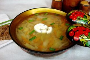 Щи из капусты с курицей в мультиварке