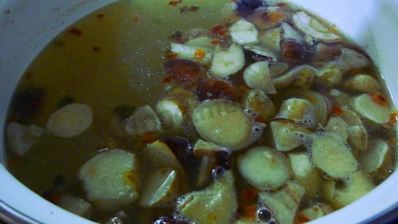 щи из кислой квашеной капусты с грибами