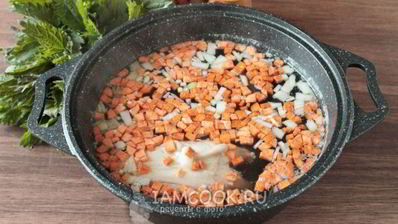 щи из крапивы с яйцом