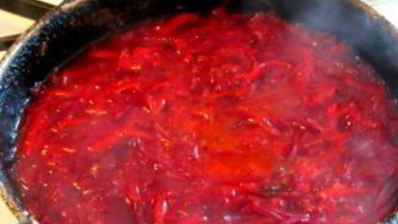 щи из красной капусты