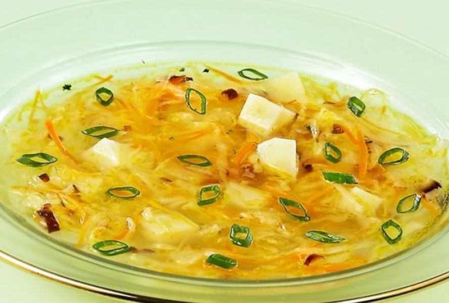 Щи из квашеной капусты с грибами