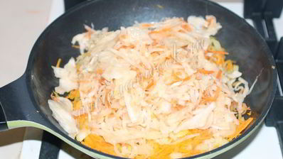 щи из квашеной капусты с индейкой