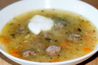 Щи с фрикадельками