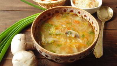 щи с квашеной капустой и грибами