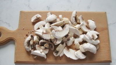 щи с квашеной капустой и грибами