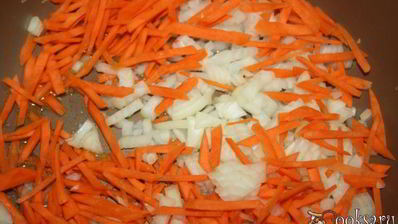 щи с квашеной капустой и молодым щавлем