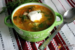 Щи с мангольдом на курином бульоне