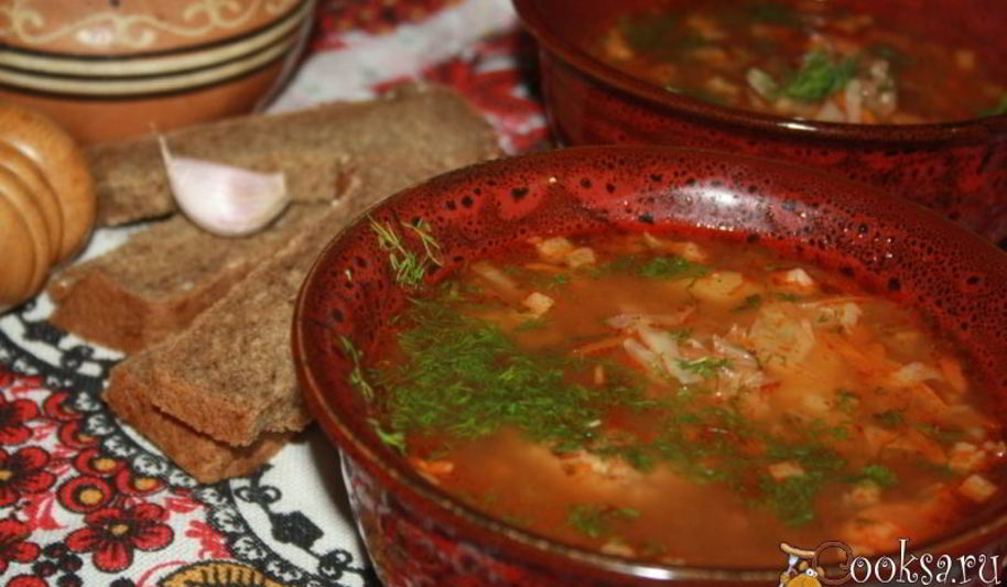 Рецепт щей со свежей капустой, индейкой и острыми колбасками