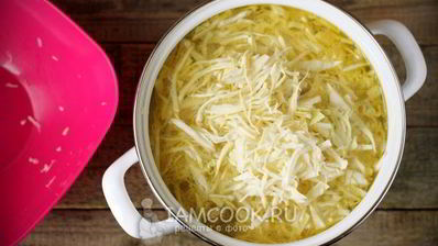 свежие щи с курицей