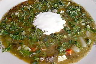 Зеленые щи щавелевые с яйцом