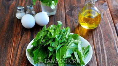 зеленые щи со щавелем и яйцом
