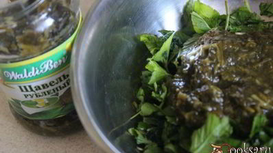 зеленые весенние щи с фрикадельками