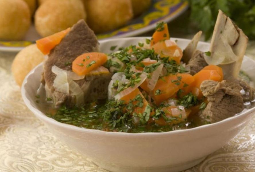 Шурпа из говядины в горшочке