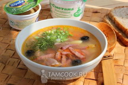 Мясная солянка в мультиварке