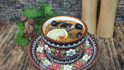 постная солянка с грибами и капустой