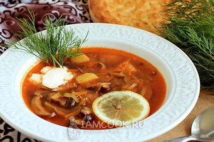 Постная солянка с грибами