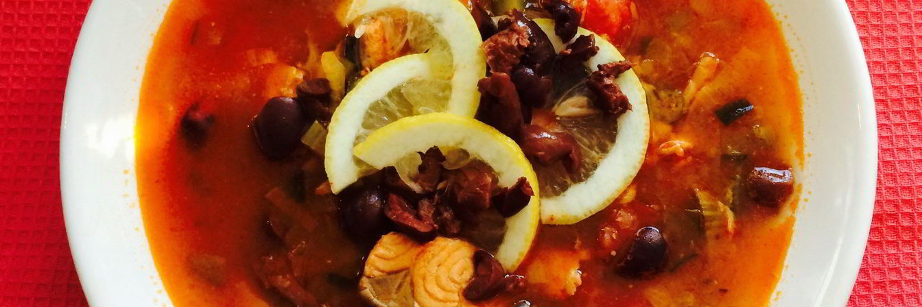 Рыбная солянка из трех видов лососевых