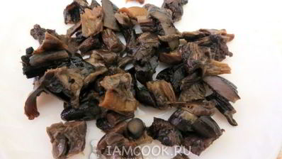 солянка грибная с огурцами