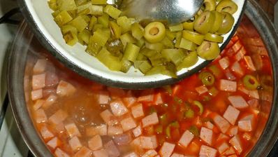 солянка классическая с колбасой