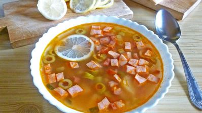 солянка классическая с колбасой