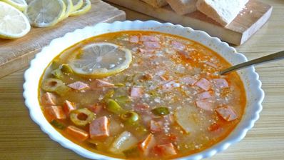 солянка классическая с колбасой