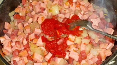 солянка классическая с колбасой