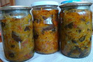 Солянка с баклажанами и капустой