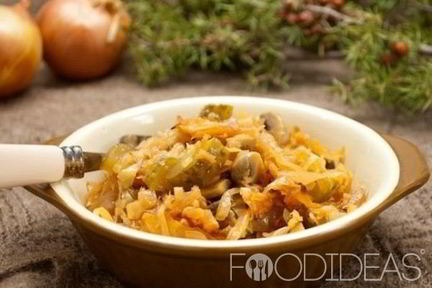 Солянка с грибами и капустой