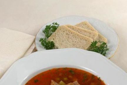 Солянка с консервированным тунцом