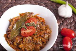 Солянка с сосиской из свежей капусты