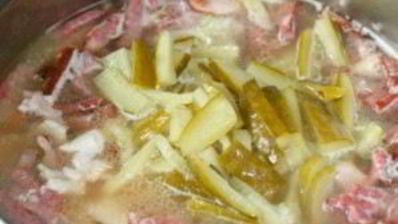 солянка с томатной пастой