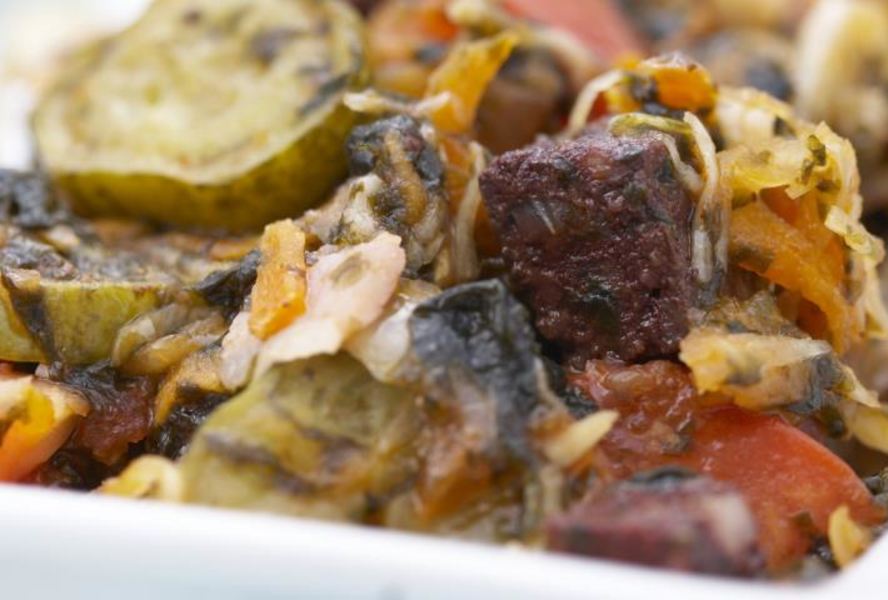 Солянка сборная с морской капустой