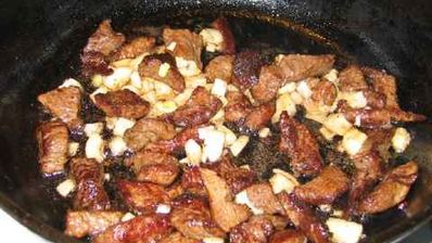 солянка в горшочке