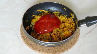 суп солянка с оливками и колбасой