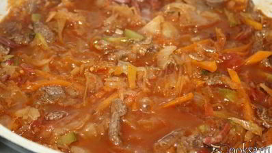 сытный суп типа солянки