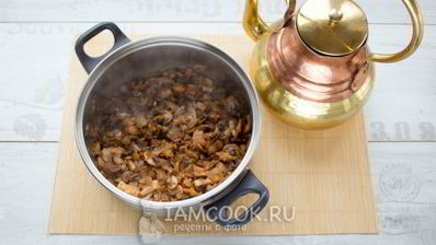 вегетарианская грибная солянка