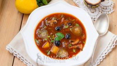 вегетарианская грибная солянка