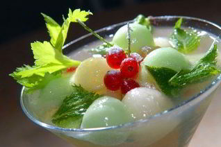 Суп из дыни с мускатом