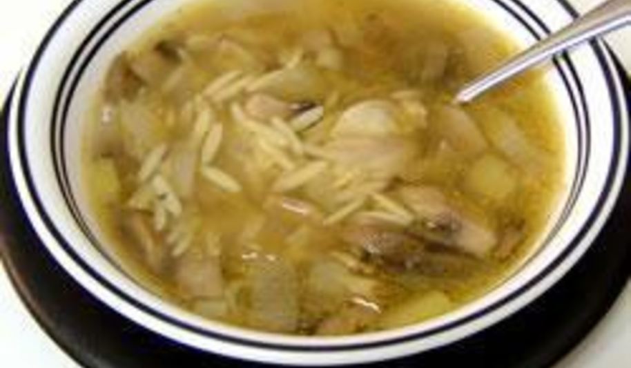 Рецепт супа из грибов и лука-порея