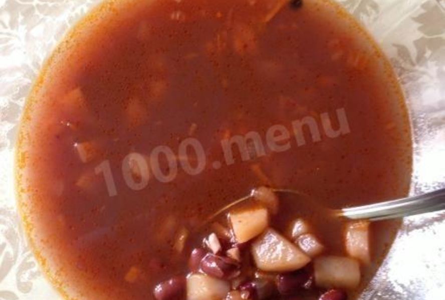 Суп из красной фасоли в томатном соусе
