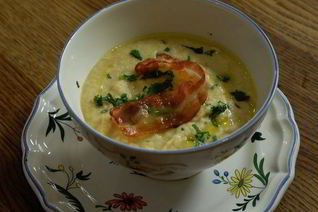 Суп из нута с беконом и розмарином