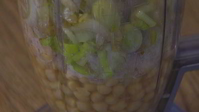 суп из нута с беконом и розмарином