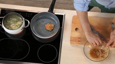 суп из сельдерея и оладьи из цукини